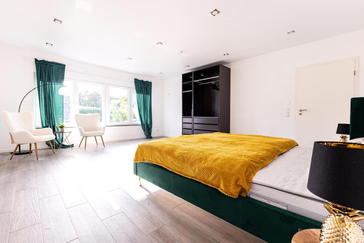 Design Apartment Zentral Fuer 6 In Andernach: Ausblick, Wifi, Kueche 외부 사진