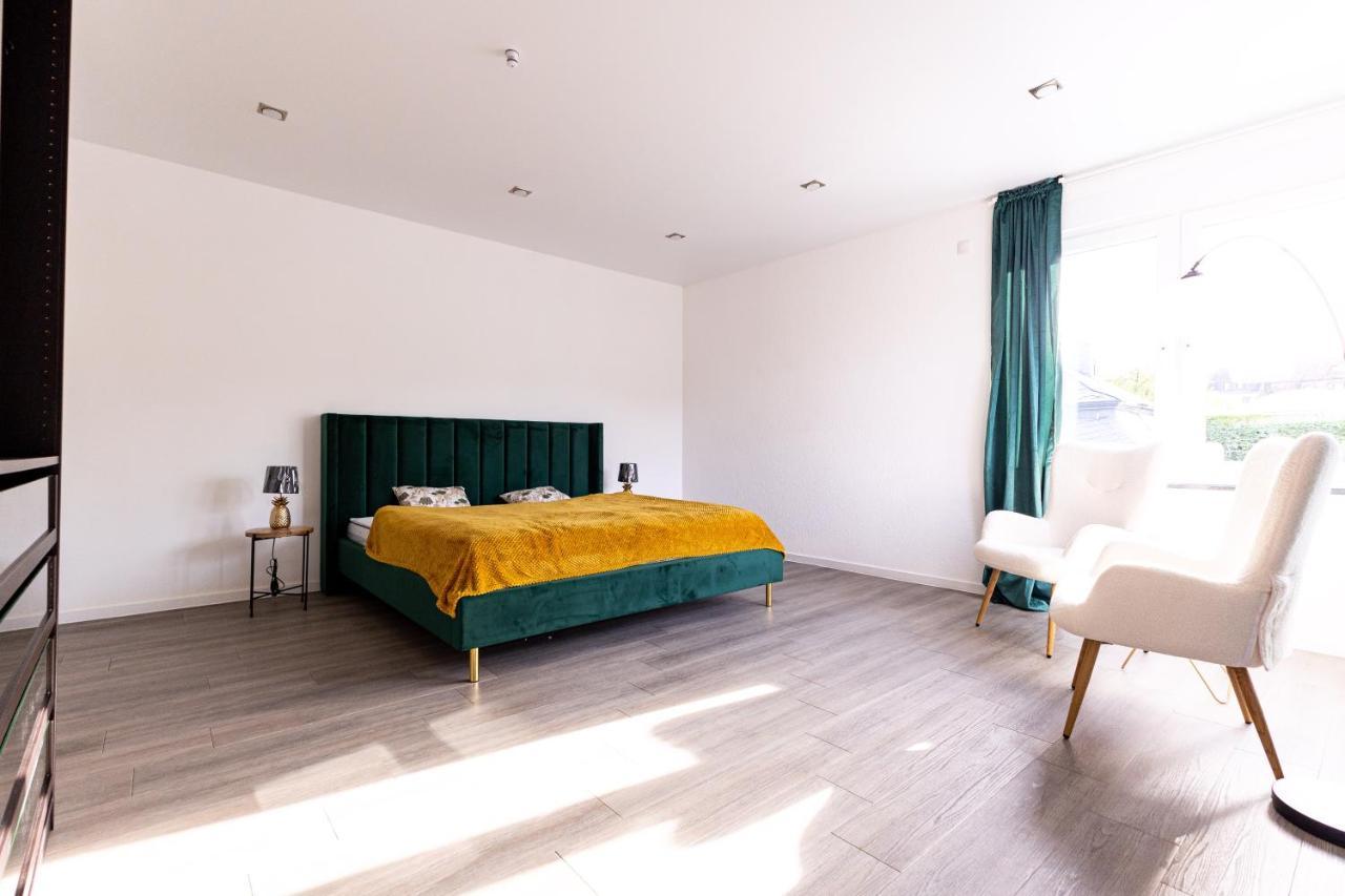 Design Apartment Zentral Fuer 6 In Andernach: Ausblick, Wifi, Kueche 외부 사진